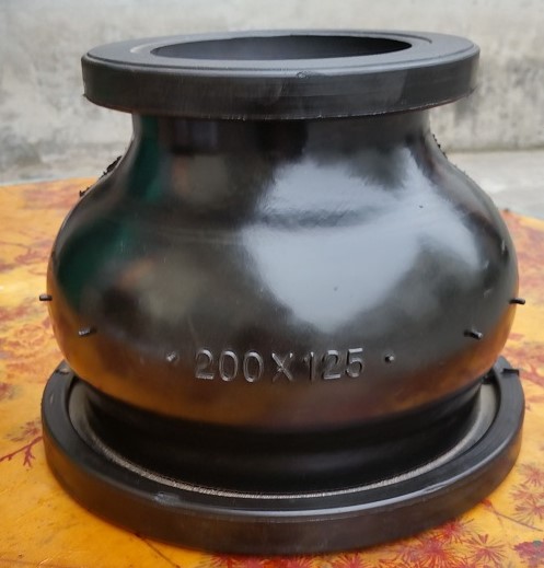 新躍主創研發設計新型橡膠接頭