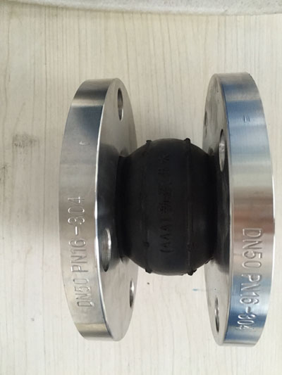 夏季如何做好可曲撓橡膠接頭的防護工作